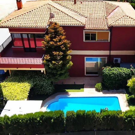 Hébergement de vacances Casa Axier-chalet Con Piscina Privada Y Chimenea Biar