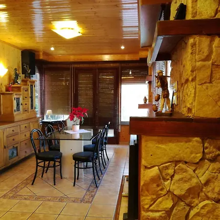 Hébergement de vacances Casa Axier-chalet Con Piscina Privada Y Chimenea Biar